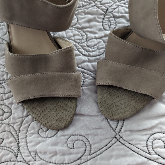 Franco Sarto Gem Blocked Heels - Picture 3 of 15